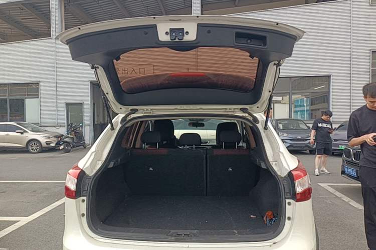 Used Nissan Qashqai 2017 2.0L CVT Elite Edition China V Standard Trunk