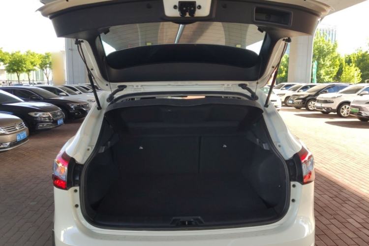 Used Nissan Qashqai 2017 2.0L CVT Elite Edition China V Standard Trunk