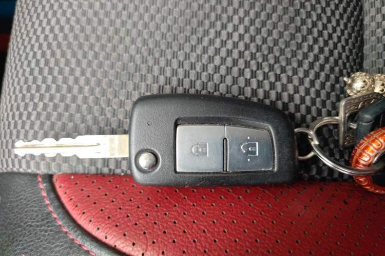 Used Nissan Qashqai 2017 2.0L CVT Smart Enjoyment Version China V Standard Vehicle Key