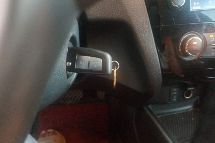 Used Nissan Qashqai 2017 2.0L CVT Elite Edition China V Standard Vehicle Key