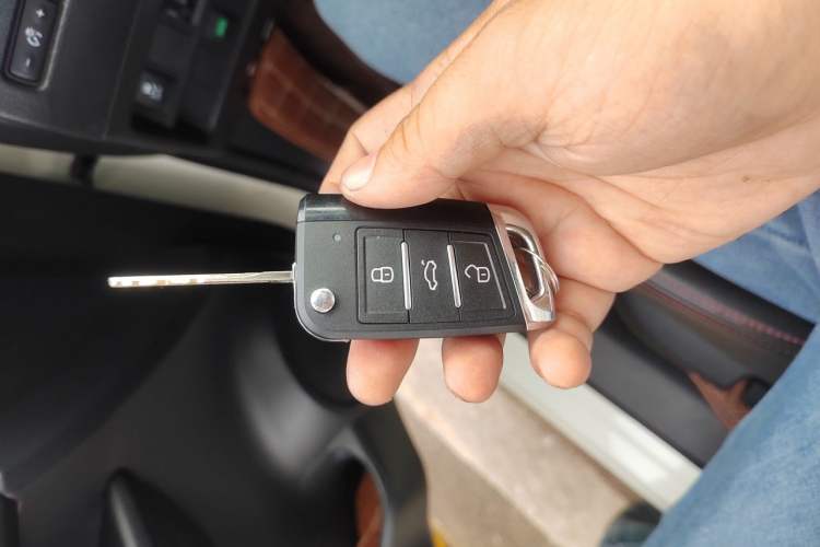 Used Nissan Qashqai 2017 2.0L CVT Smart Enjoyment Version China V Standard Vehicle Key