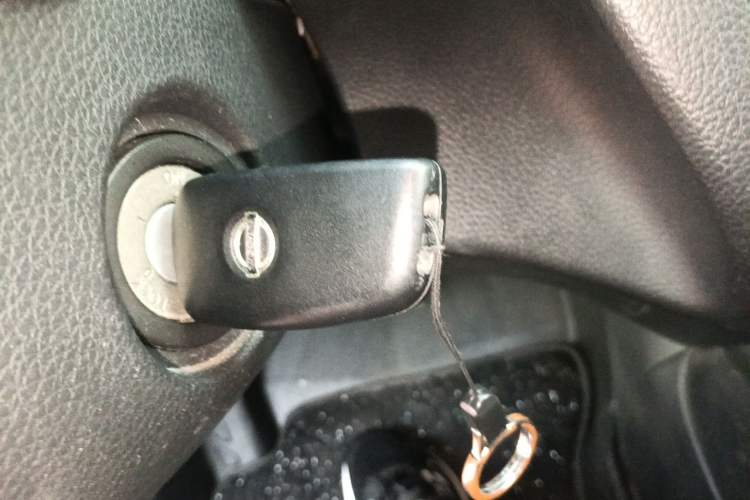 Used Nissan Qashqai 2017 2.0L CVT Elite Edition China V Standard Vehicle Key