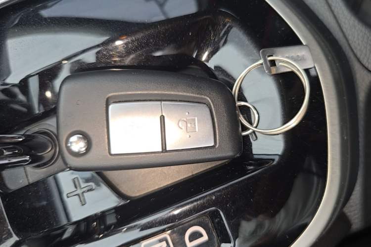 Used Nissan Qashqai 2017 2.0L CVT Smart Enjoyment Version China V Standard Vehicle Key
