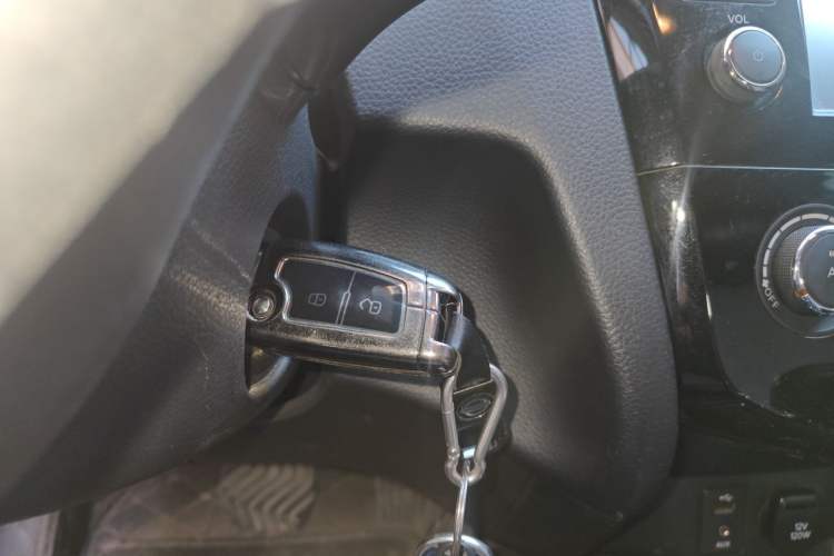 Used Nissan Qashqai 2017 2.0L CVT Smart Enjoyment Version China V Standard Vehicle Key