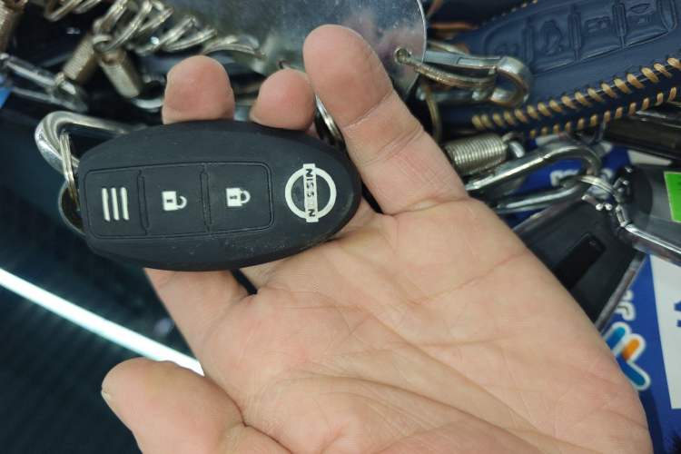 Used Nissan Qashqai 2017 2.0L CVT Luxury Edition China V Standard Vehicle Key