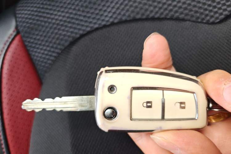 Used Nissan Qashqai 2017 2.0L CVT Smart Enjoyment Version China V Standard Vehicle Key