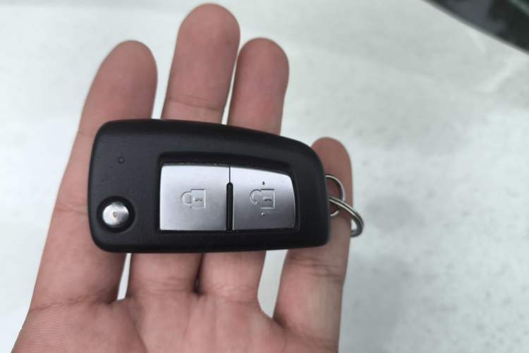 Used Nissan Qashqai 2017 2.0L CVT Smart Enjoyment Version China V Standard Vehicle Key