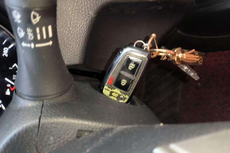 Used Nissan Qashqai 2017 2.0L CVT Elite Edition China V Standard Vehicle Key