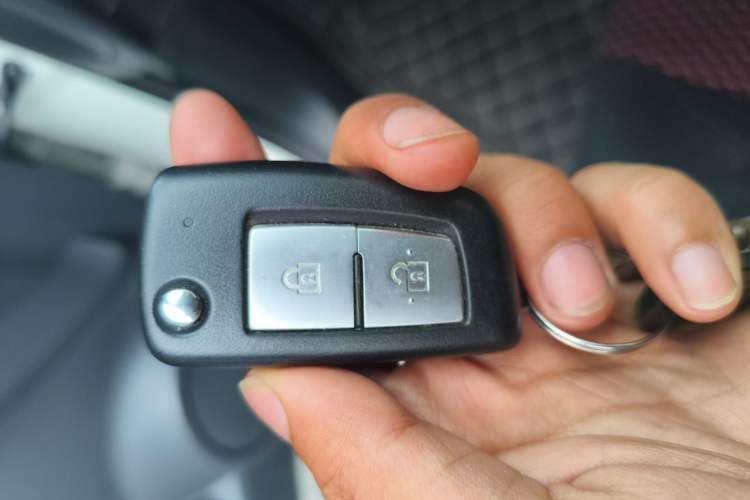 Used Nissan Qashqai 2017 2.0L CVT Elite Edition China V Standard Vehicle Key