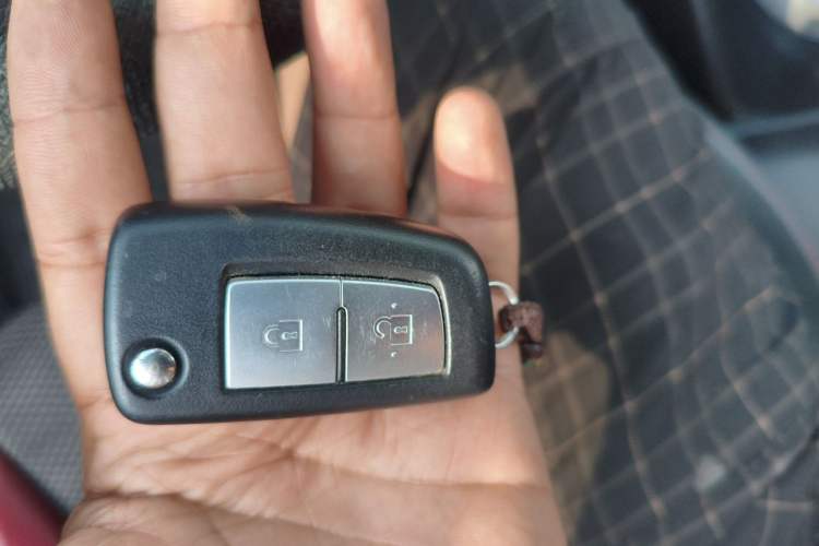 Used Nissan Qashqai 2017 2.0L CVT Smart Enjoyment Version China V Standard Vehicle Key