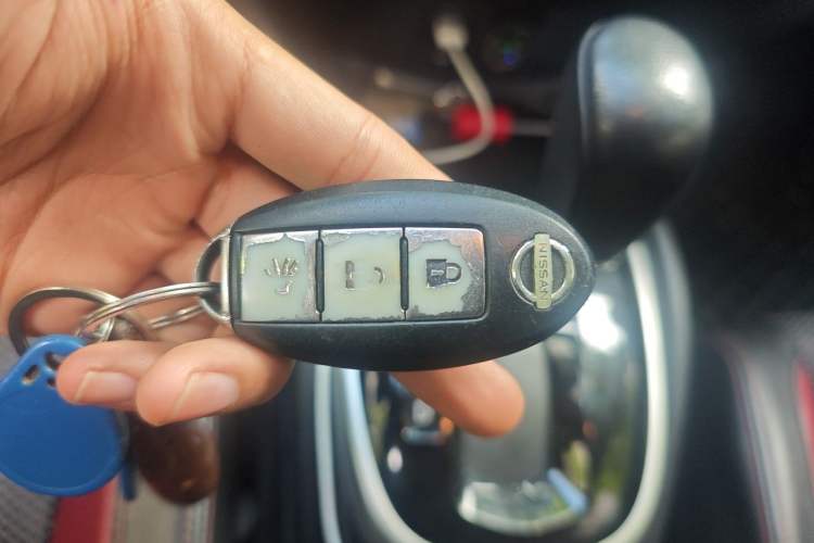 Used Nissan Qashqai 2017 2.0L CVT Smart Enjoyment Version China V Standard Vehicle Key