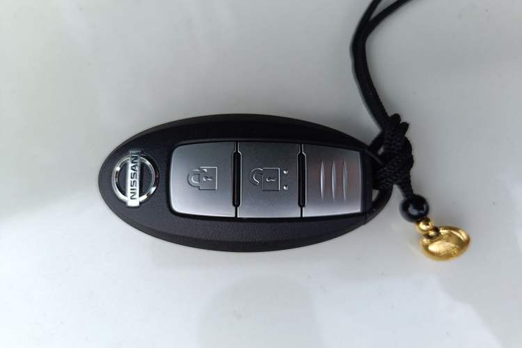 Used Nissan Qashqai 2017 2.0L CVT Luxury Edition China VI Standard Vehicle Key