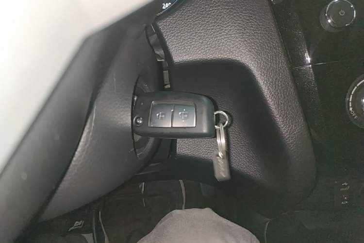 Used Nissan Qashqai 2017 2.0L CVT Smart Enjoyment Version China V Standard Vehicle Key