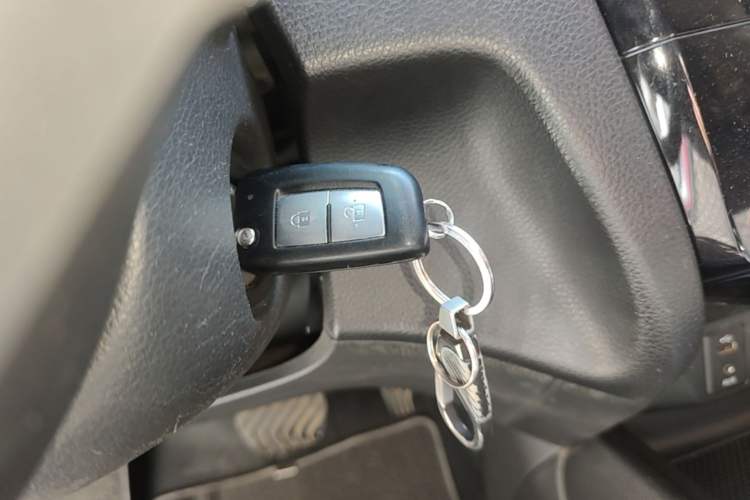 Used Nissan Qashqai 2017 2.0L CVT Smart Enjoyment Version China V Standard Vehicle Key