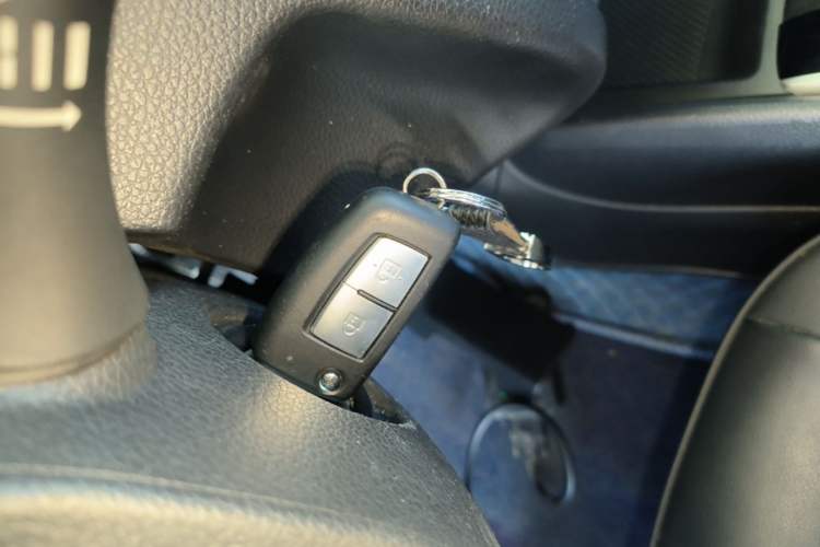 Used Nissan Qashqai 2017 2.0L CVT Smart Enjoyment Version China V Standard Vehicle Key