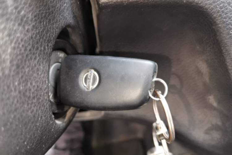 Used Nissan Qashqai 2017 2.0L CVT Smart Enjoyment Version China V Standard Vehicle Key