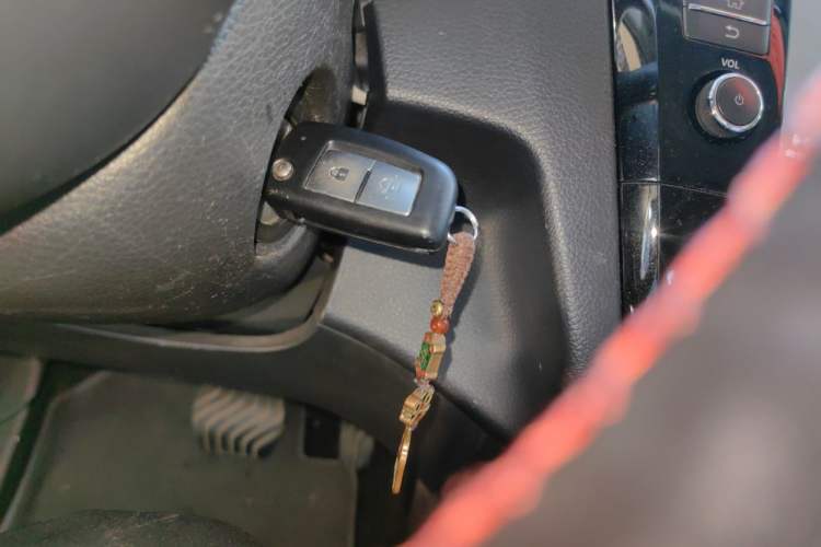 Used Nissan Qashqai 2017 2.0L CVT Smart Enjoyment Version China V Standard Vehicle Key
