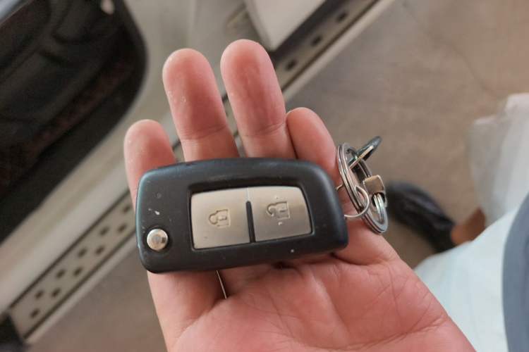 Used Nissan Qashqai 2017 2.0L CVT Elite Edition China V Standard Vehicle Key