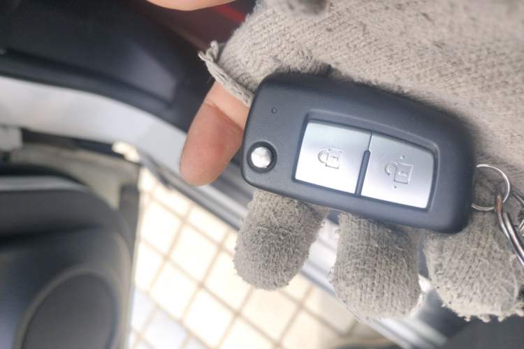 Used Nissan Qashqai 2017 2.0L CVT Smart Enjoyment Version China V Standard Vehicle Key