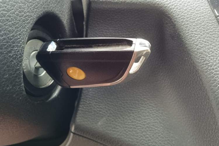 Used Nissan Qashqai 2017 2.0L CVT Smart Enjoyment Version China VI Standard Vehicle Key