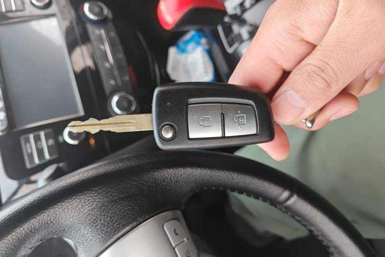 Used Nissan Qashqai 2017 2.0L CVT Smart Enjoyment Version China V Standard Vehicle Key