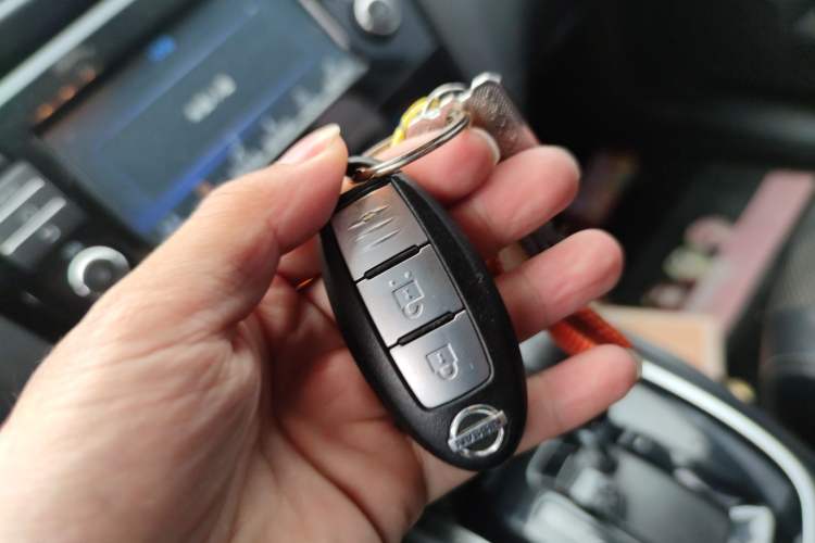 Used Nissan Qashqai 2017 2.0L CVT Luxury Edition China V Standard Vehicle Key