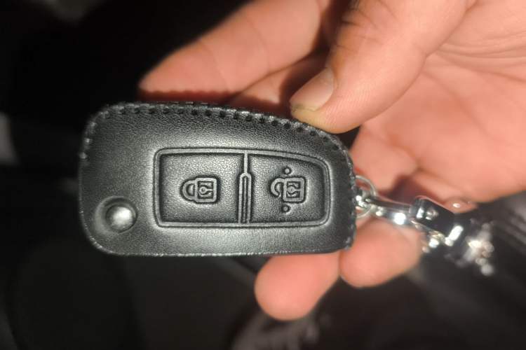Used Nissan Qashqai 2017 2.0L CVT Elite Edition China V Standard Vehicle Key