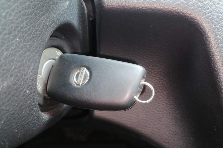 Used Nissan Qashqai 2017 2.0L CVT Smart Enjoyment Version China V Standard Vehicle Key