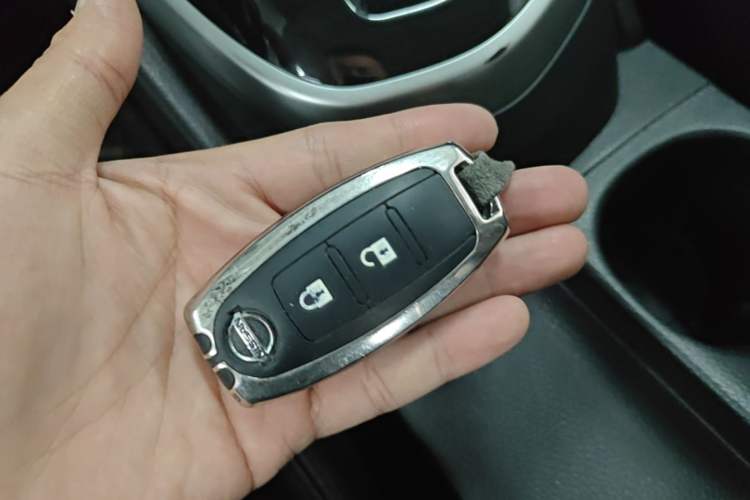 Used Nissan Qashqai 2017 2.0L CVT Luxury Edition China VI Standard Vehicle Key