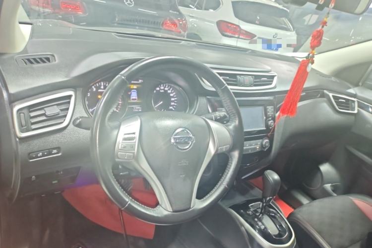 Used Nissan Qashqai 2017 2.0L CVT Smart Enjoyment Version China V Standard Center Console