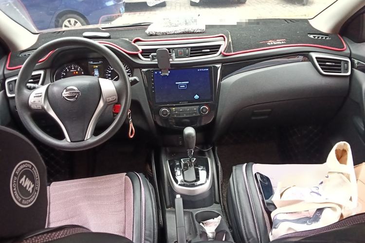 Used Nissan Qashqai 2017 2.0L CVT Elite Edition China V Standard Center Console