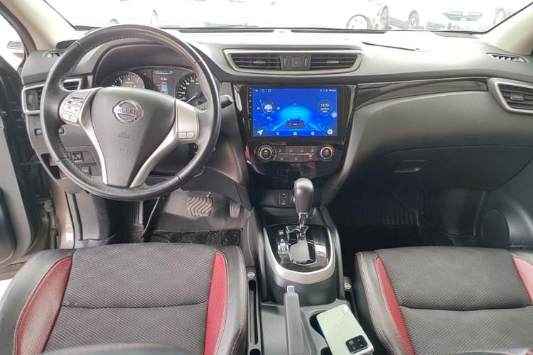Used Nissan Qashqai 2017 2.0L CVT Smart Enjoyment Version China V Standard Center Console