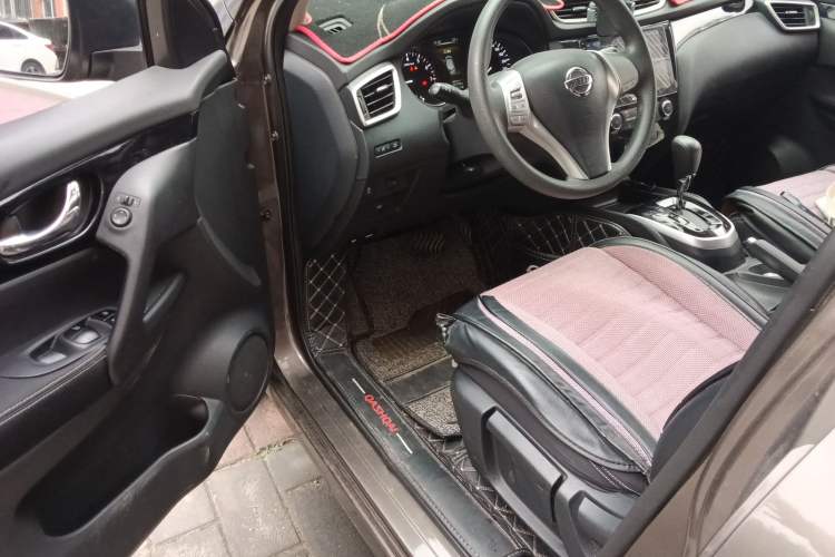 Used Nissan Qashqai 2017 2.0L CVT Elite Edition China V Standard Driver Seat