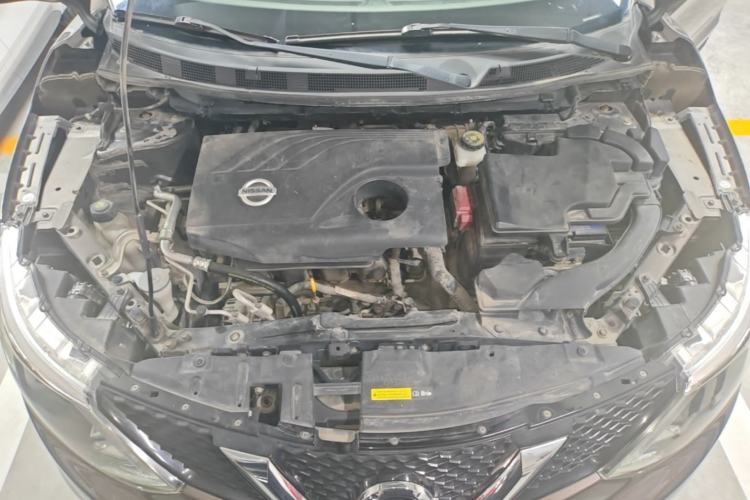 Used Nissan Qashqai 2017 2.0L CVT Smart Enjoyment Version China V Standard Engine Bay