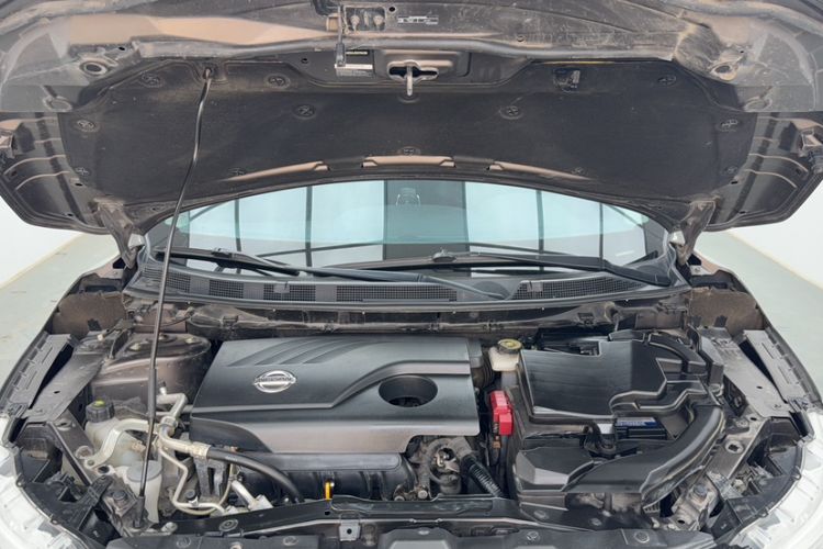 Used Nissan Qashqai 2017 2.0L CVT Smart Enjoyment Version China V Standard Engine Bay