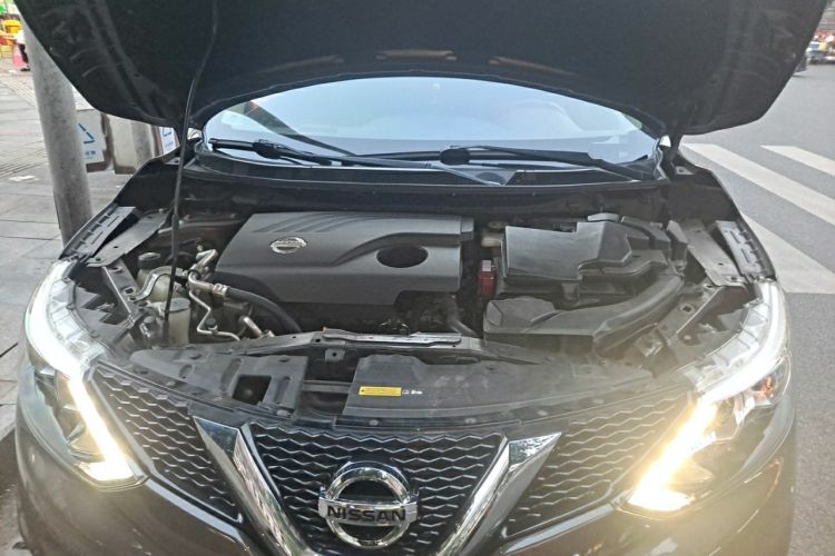Used Nissan Qashqai 2017 2.0L CVT Smart Enjoyment Version China VI Standard Engine Bay