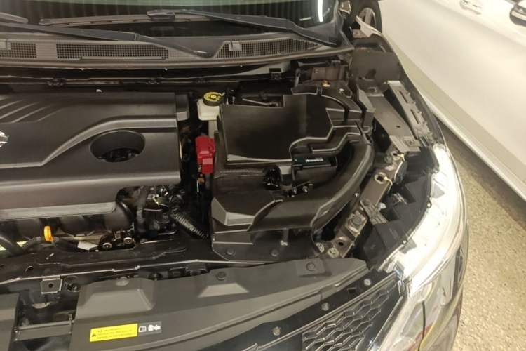 Used Nissan Qashqai 2017 2.0L CVT Luxury Edition China VI Standard Engine Bay Left