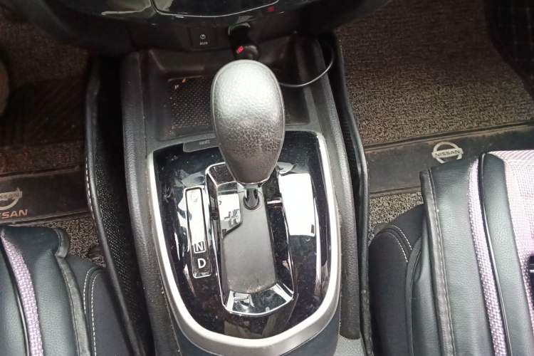 Used Nissan Qashqai 2017 2.0L CVT Elite Edition China V Standard Gear Lever