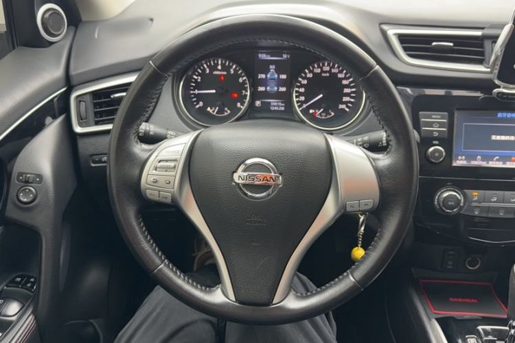 Used Nissan Qashqai 2017 2.0L CVT Smart Enjoyment Version China V Standard Interior 8