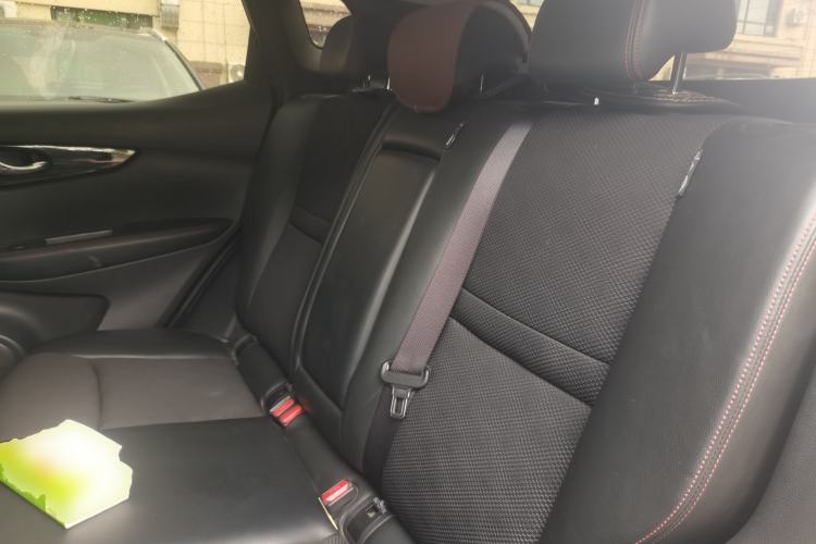 Used Nissan Qashqai 2017 2.0L CVT Smart Enjoyment Version China V Standard Left Rear Seat