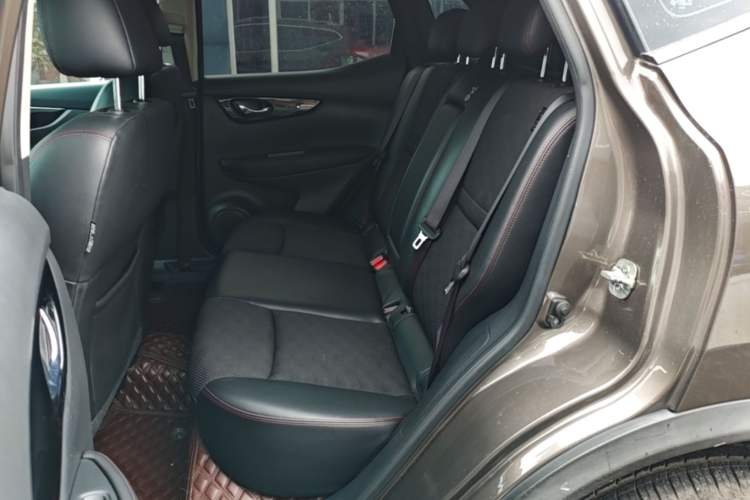 Used Nissan Qashqai 2017 2.0L CVT Smart Enjoyment Version China V Standard Left Rear Seat