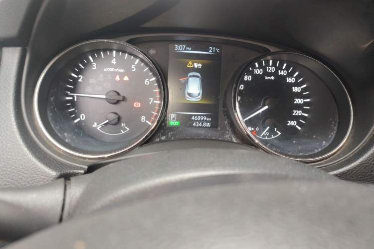 Used Nissan Qashqai 2017 2.0L CVT Smart Enjoyment Version China V Standard Odometer Close Up