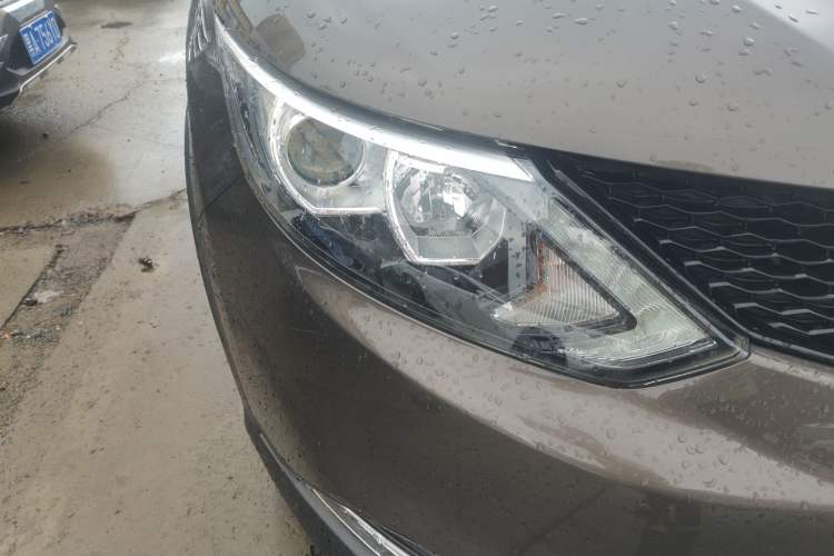 Used Nissan Qashqai 2017 2.0L CVT Smart Enjoyment Version China V Standard Right Front Headlight