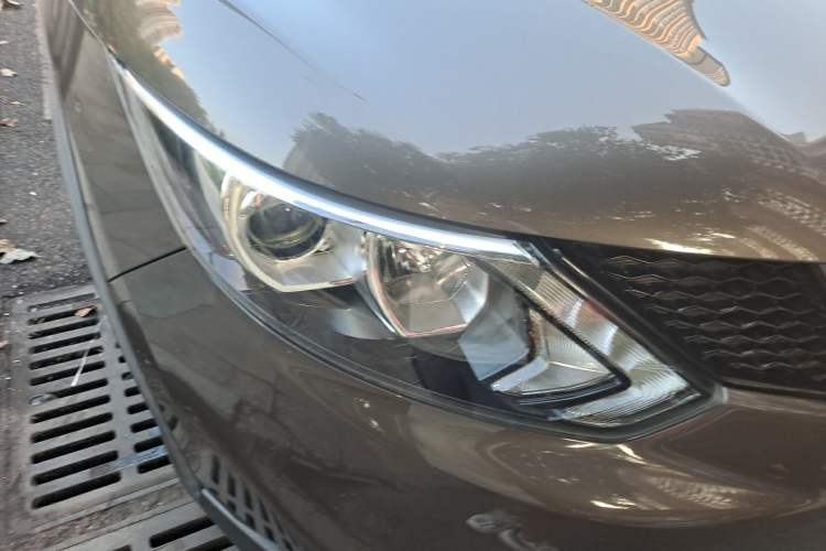 Used Nissan Qashqai 2017 2.0L CVT Smart Enjoyment Version China VI Standard Right Front Headlight