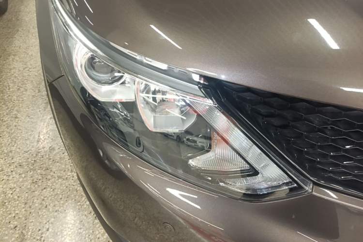 Used Nissan Qashqai 2017 2.0L CVT Luxury Edition China VI Standard Right Front Headlight