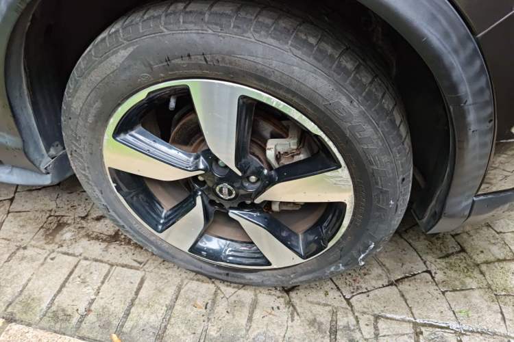Used Nissan Qashqai 2017 2.0L CVT Luxury Edition China V Standard Right Front Wheel Hub
