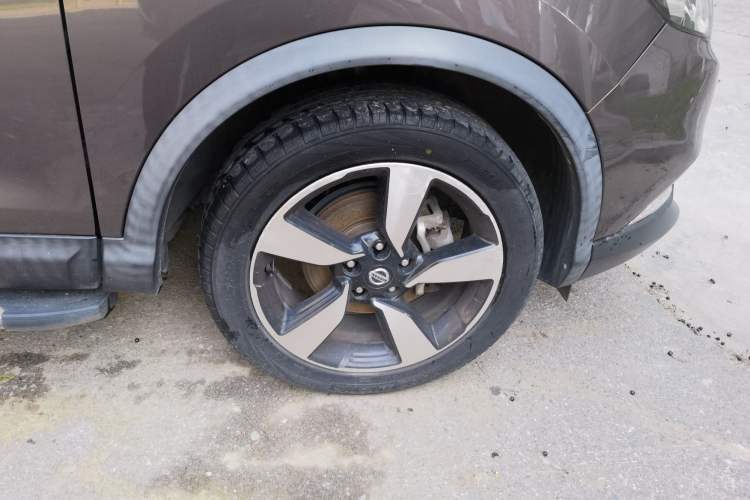 Used Nissan Qashqai 2017 2.0L CVT Smart Enjoyment Version China V Standard Right Front Wheel Hub