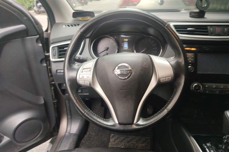 Used Nissan Qashqai 2017 2.0L CVT Smart Enjoyment Version China V Standard Steering Wheel