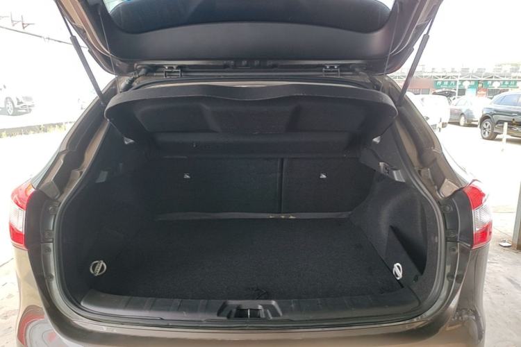 Used Nissan Qashqai 2017 2.0L CVT Smart Enjoyment Version China V Standard Trunk