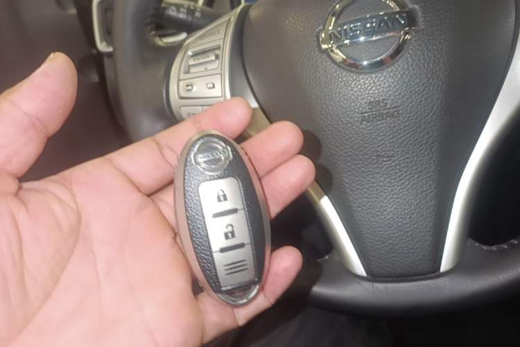 Used Nissan Qashqai 2017 2.0L CVT Luxury Edition China VI Standard Vehicle Key